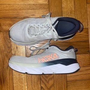 HOKA ONE ONE Women's Bondi 7 Running Shoes